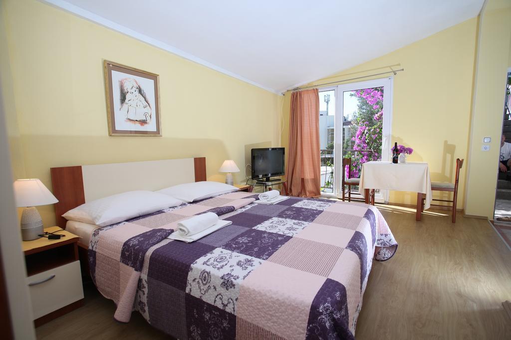Apartments Kovacic Makarska Szoba fotó