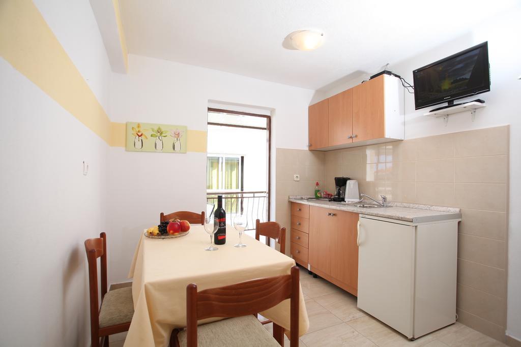 Apartments Kovacic Makarska Szoba fotó