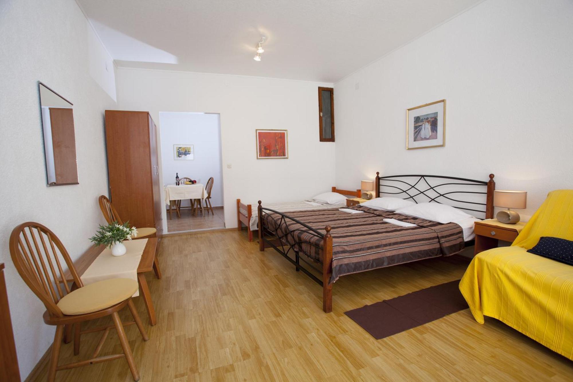 Apartments Kovacic Makarska Szoba fotó