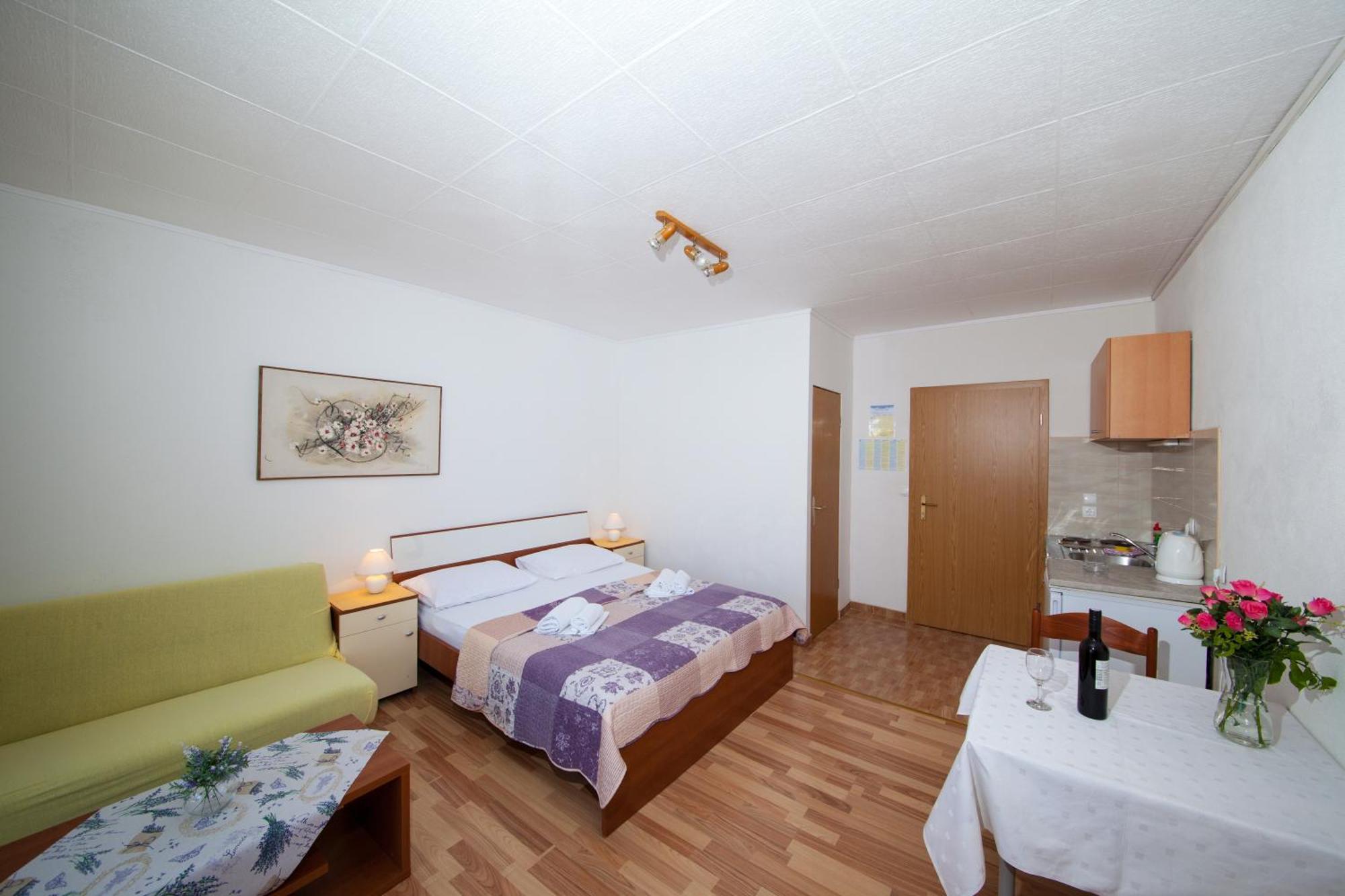 Apartments Kovacic Makarska Szoba fotó